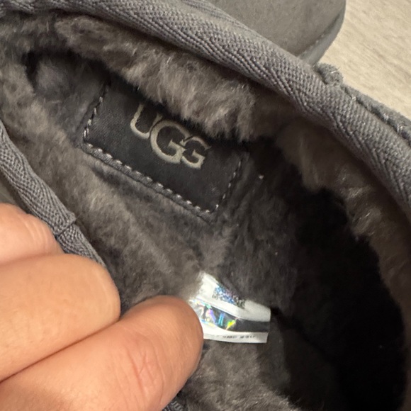 🆕 UGG Classic Micro Charcoal Suede Slip-Ons boots Size 7 - Picture 6 of 12